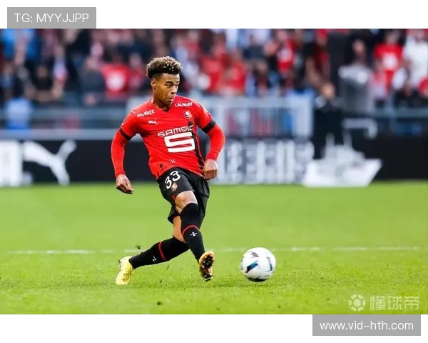 雷恩青训战略的瓶颈：出售杜埃换血年轻化后的战术摇摆与稳定性挑战